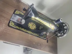 Singer Manual Pedal Sewing Machine With Stand