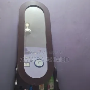 আকর্ষণীয় ড্রেসিং টেবিল