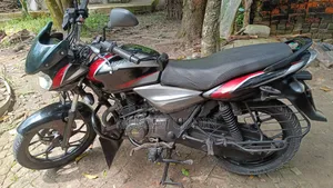 বাজাজ ডিসকভার ১২৫ ২০১৯ কালো