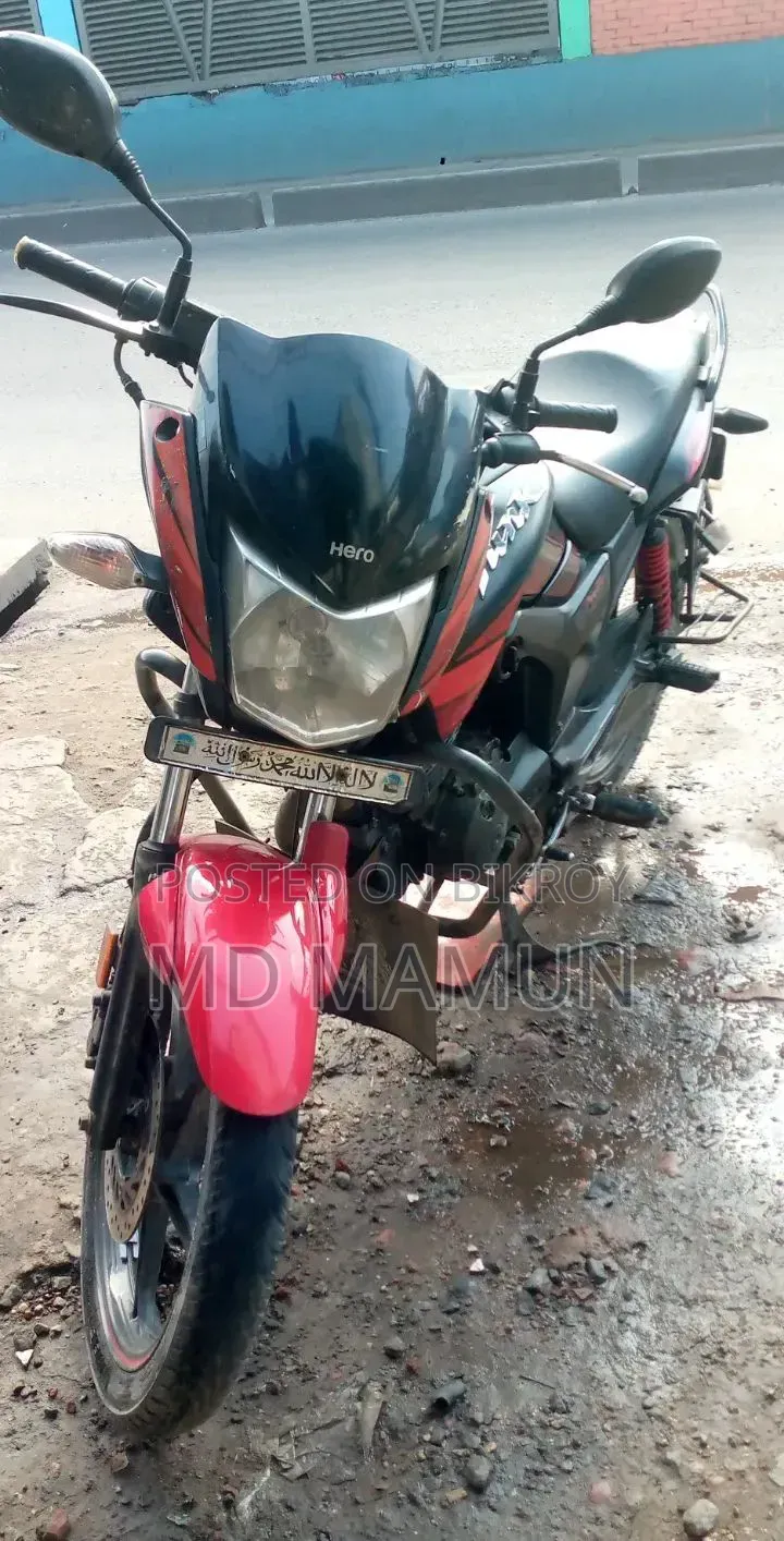 হিরো হাংক ২০২৩ কালো
