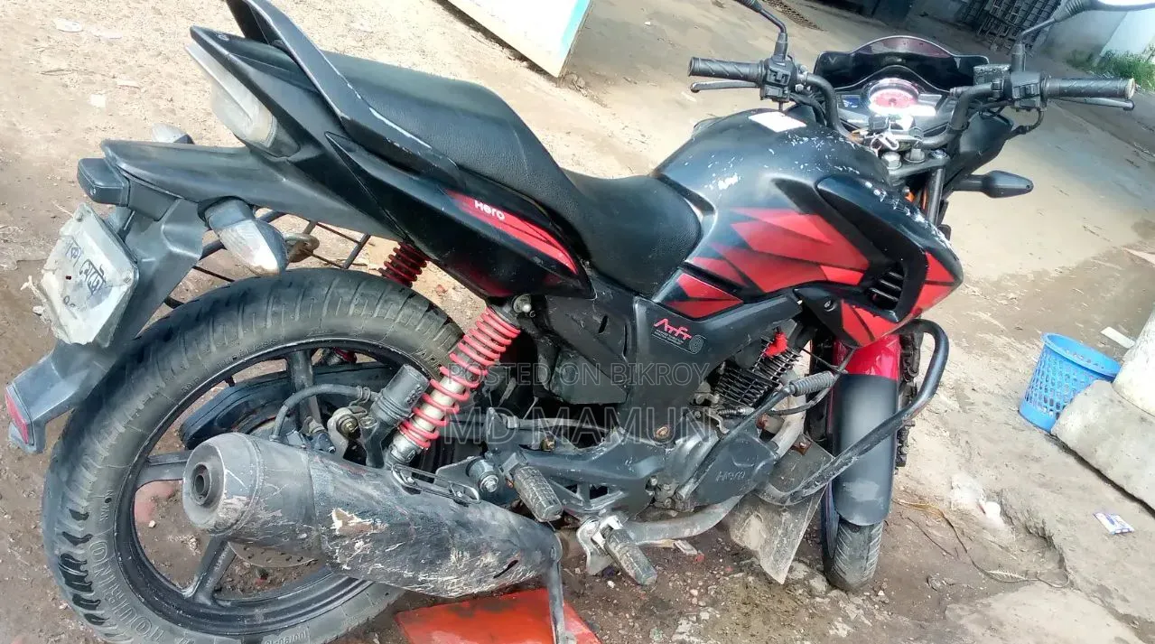 হিরো হাংক ২০২৩ কালো