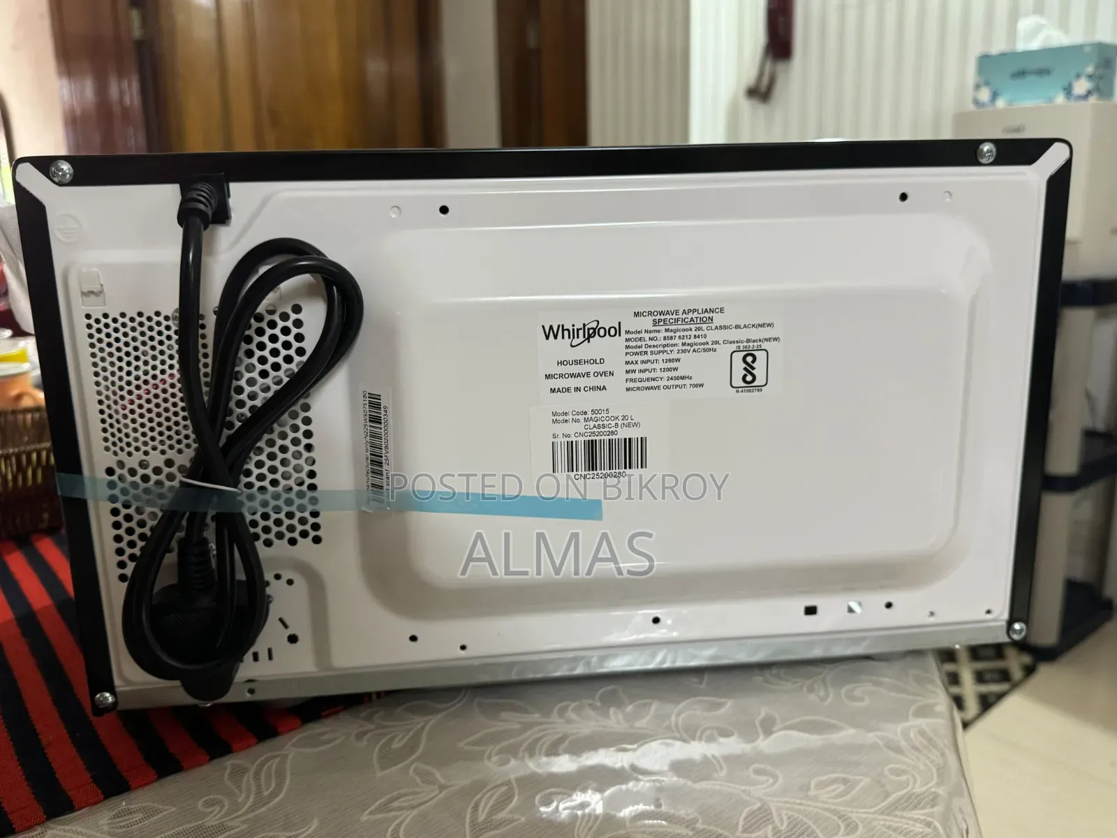 Selling Brand New Microwave Oven Whirlpool