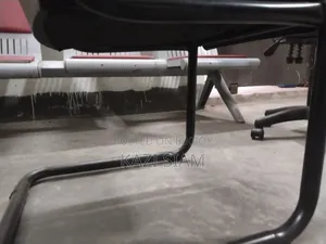 Black Executive Chair – Like New