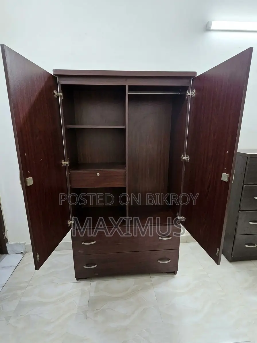 Almari Almirah + Wardrobe
