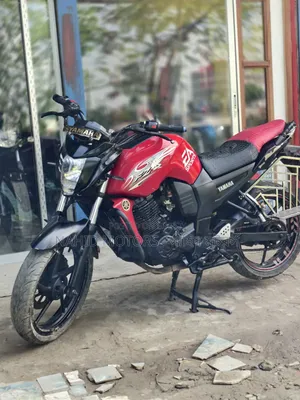 Yamaha FZ 2015 Red