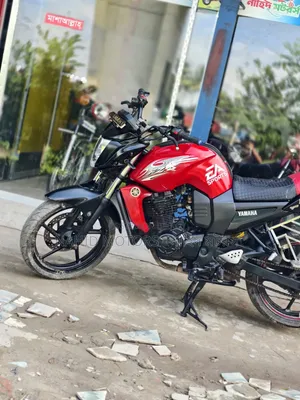 Yamaha FZ 2015 Red