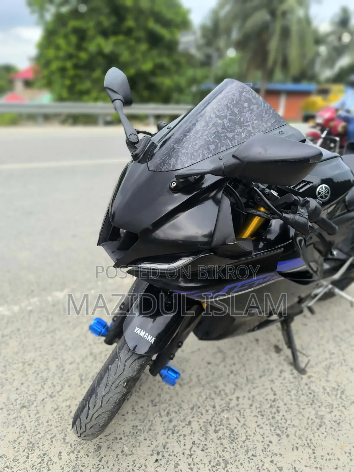 ইয়ামাহা আর১৫ ভি৩ ২০২২ কালো