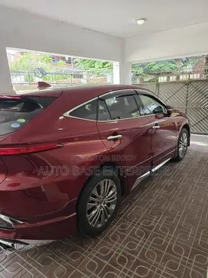 Toyota Harrier 2.5 Hybrid 2021 Red