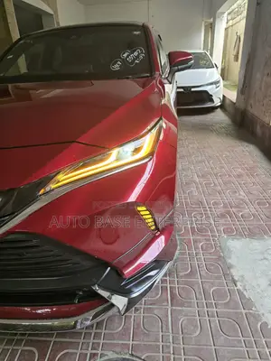 Toyota Harrier 2.5 Hybrid 2021 Red