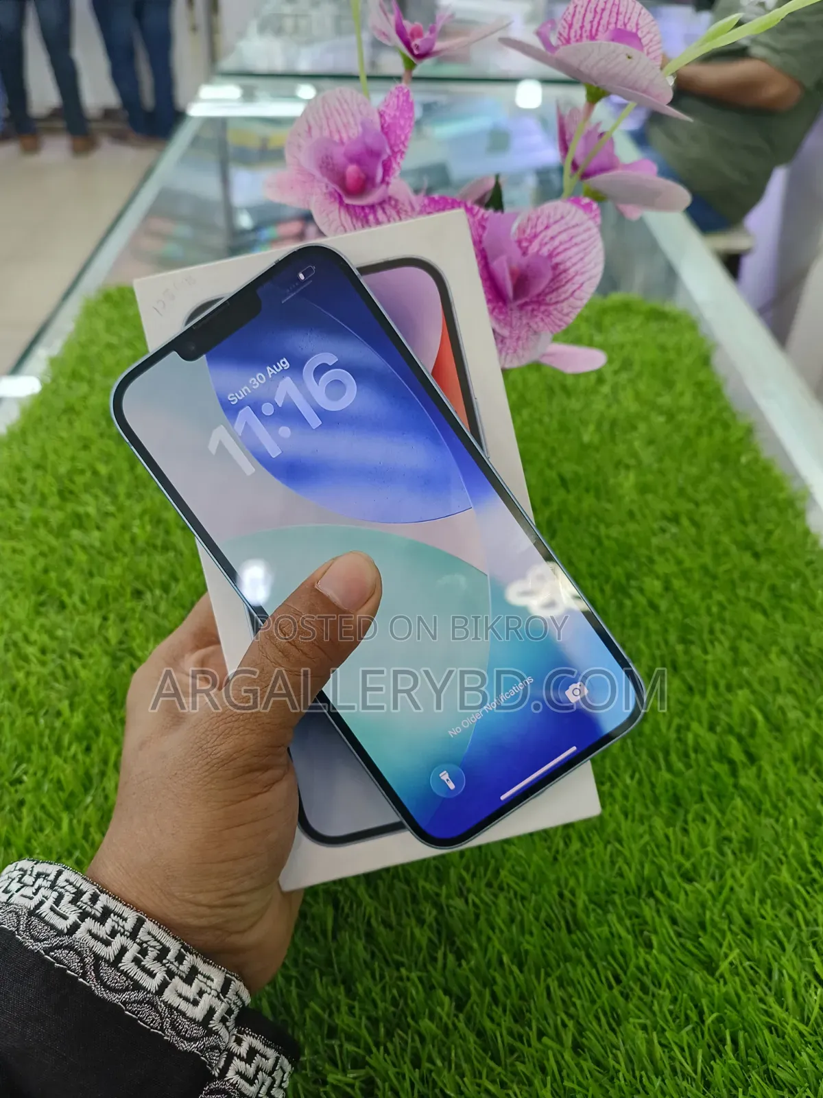 অ্যাপল আইফোন ১৪ প্লাস ১২৮ জিবি হোয়াইট