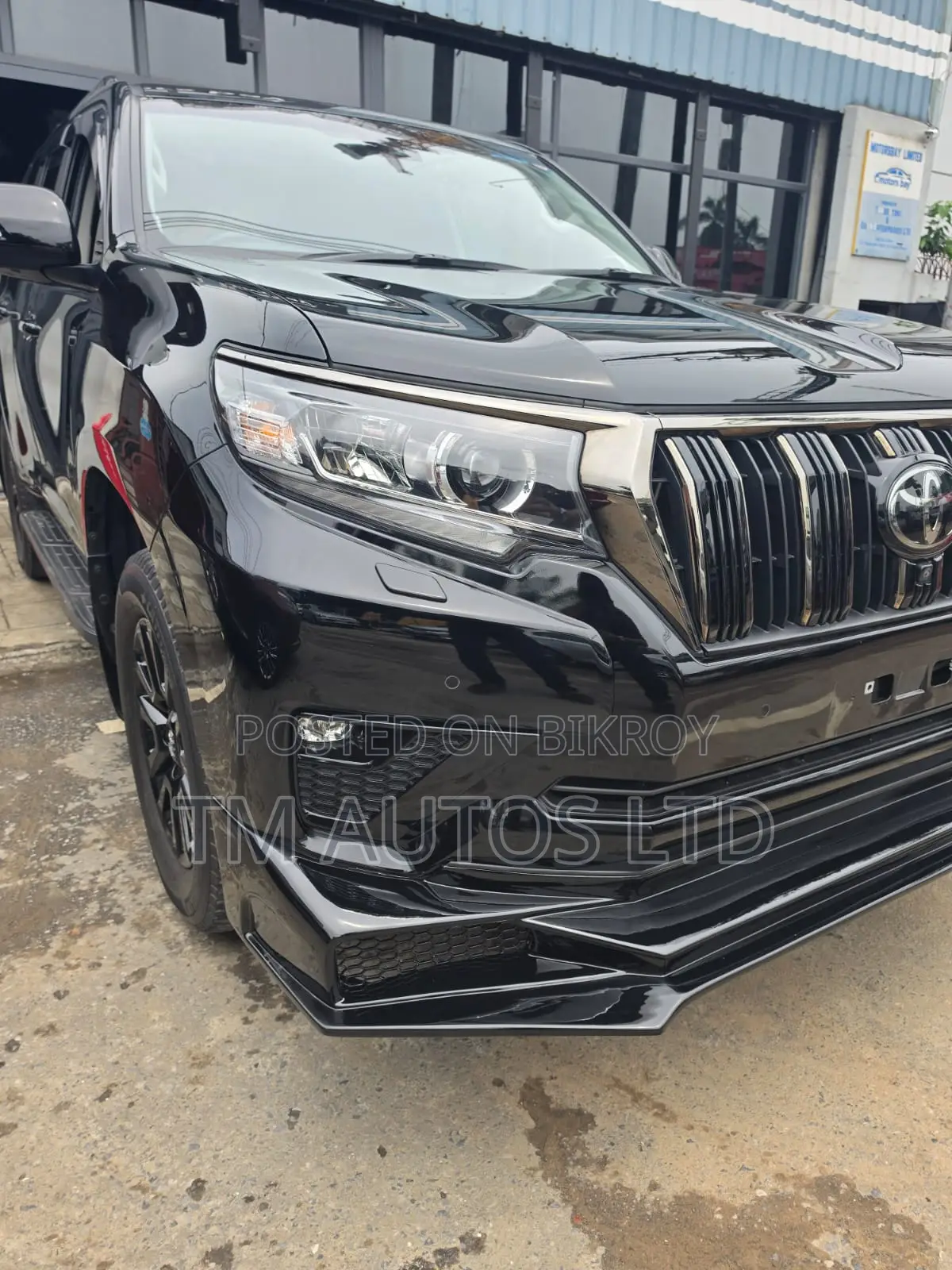 Toyota Land Cruiser Prado 2.7 2022 Black