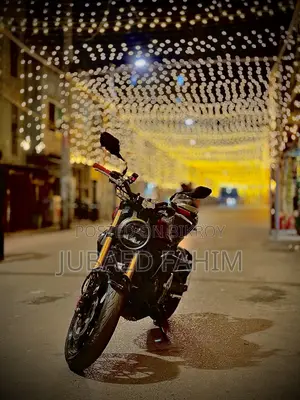 Honda CB 2018 Red