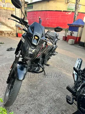হোন্ডা এক্স-ব্লেড ১৬০ ২০২১ কালো