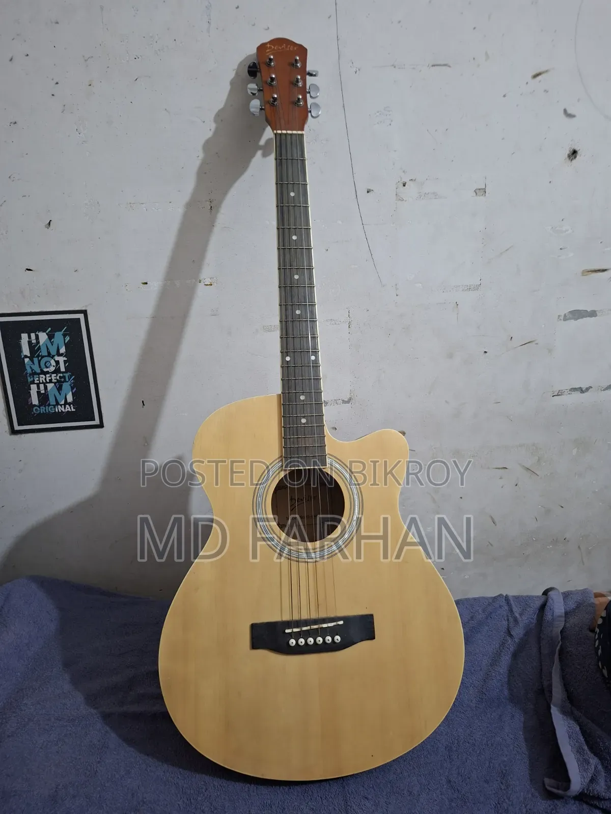 Deviser Acoustic Guitar