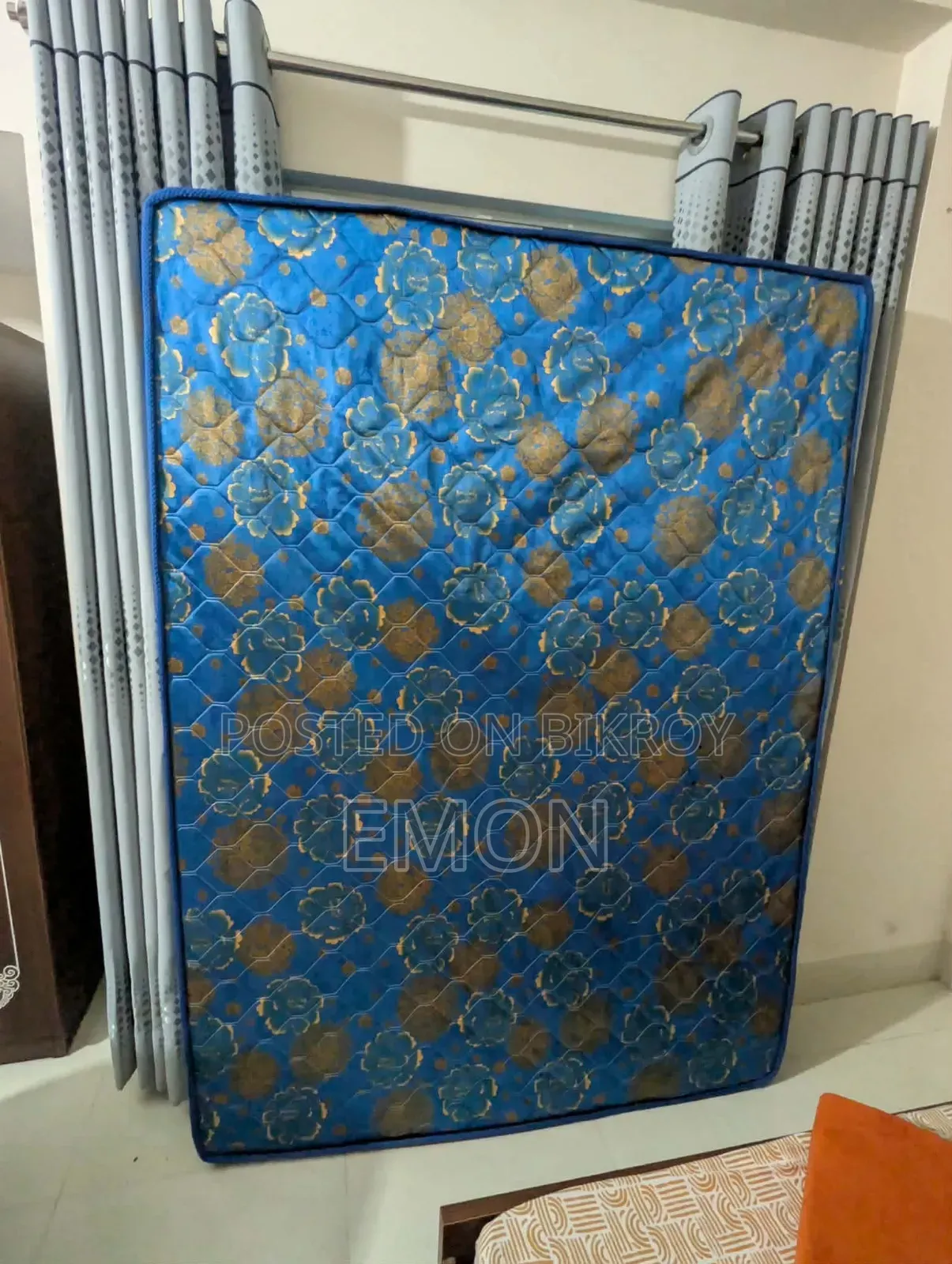 মেট্রেস (কর্ক শিট) ইউজড