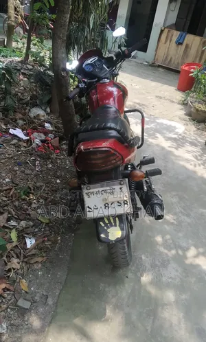 মোটরসাইকেল ২০১৩ লাল