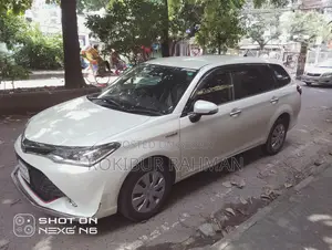 টয়োটা করোল্লা ফিল্ডার ১.৫ হাইব্রিড এফডব্লিউডি ২০১৬ পার্ল