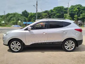 Hyundai Tucson 2011 Silver