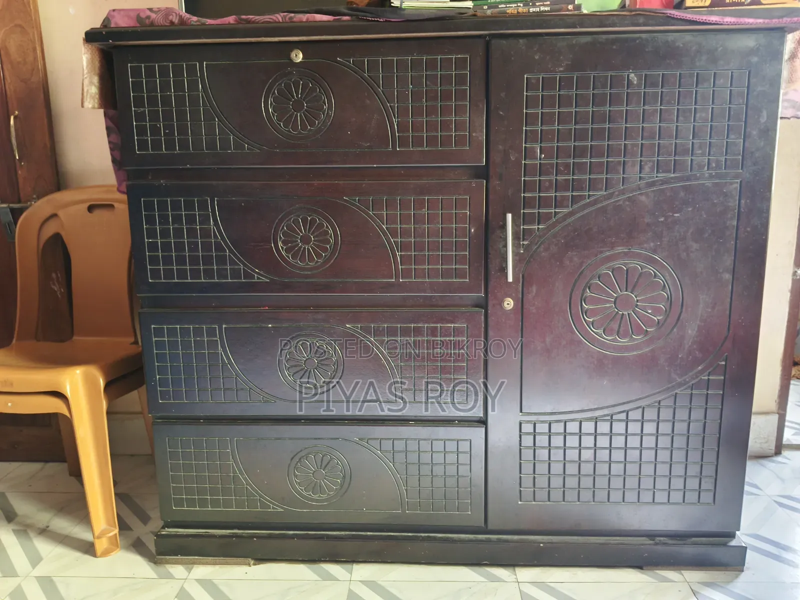 Urgent Wardrobe Sell