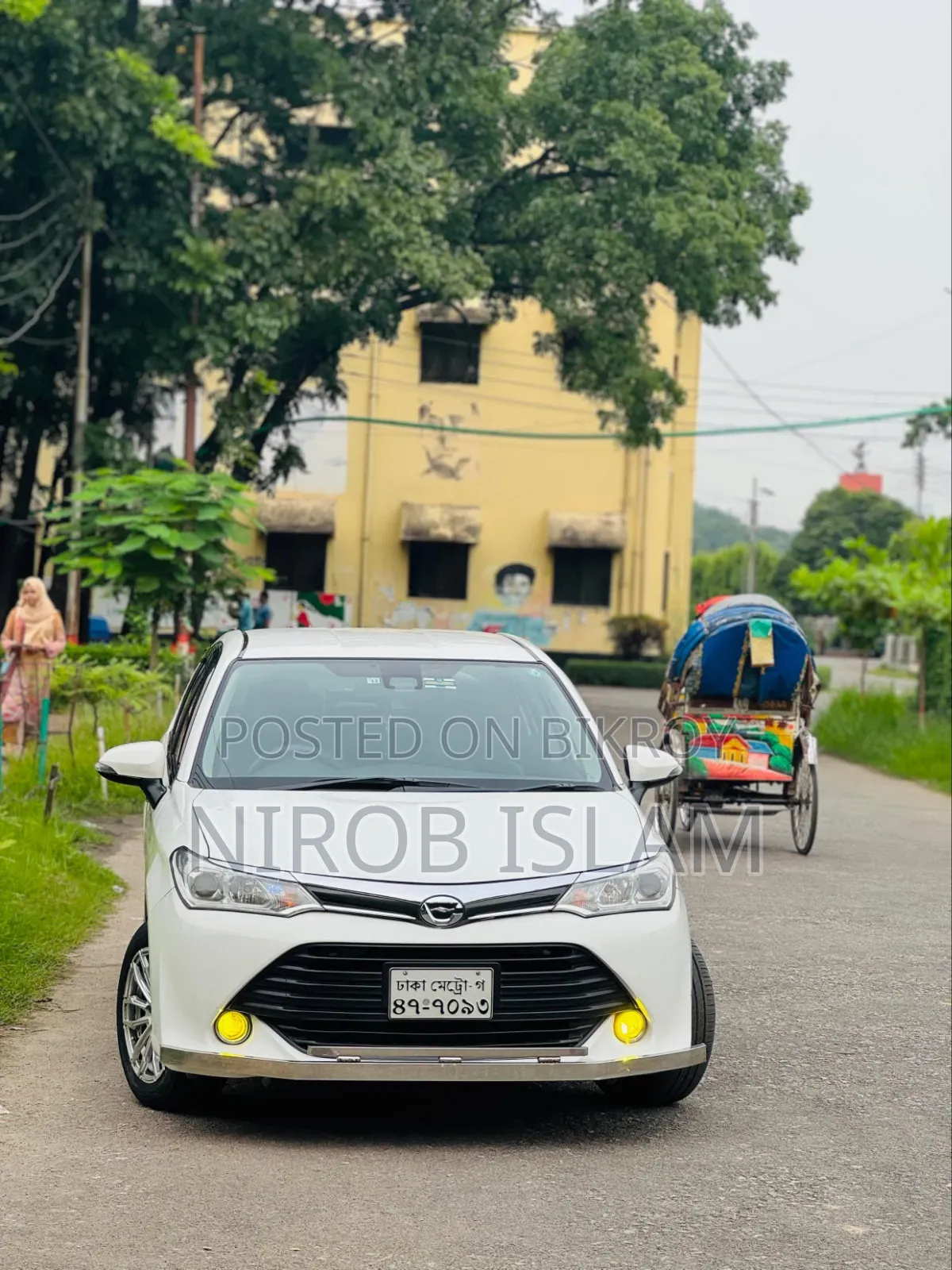 টয়োটা অ্যাক্সিও ১.৩ এক্স টুডব্লিউডি ২০১৬ সাদা
