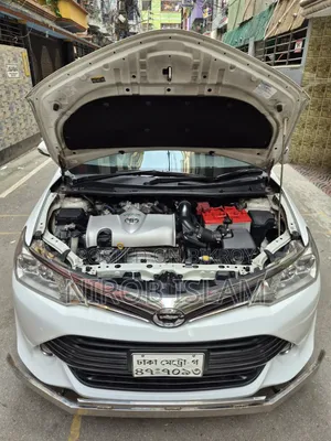 টয়োটা অ্যাক্সিও ১.৩ এক্স টুডব্লিউডি ২০১৬ সাদা