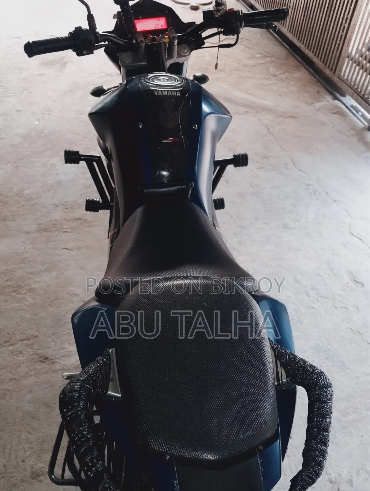 ইয়ামাহা এফজেডএস ভি২ ২০২০ নীল