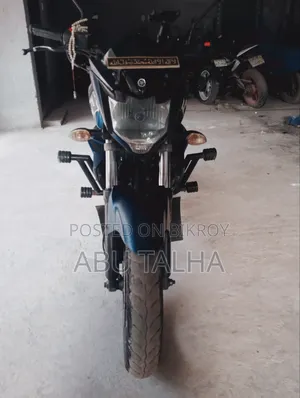 ইয়ামাহা এফজেডএস ভি২ ২০২০ নীল