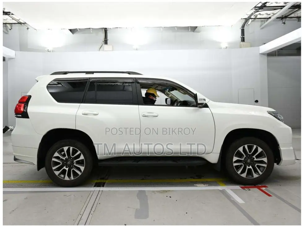 Toyota Land Cruiser Prado 2.7 2022 Pearl