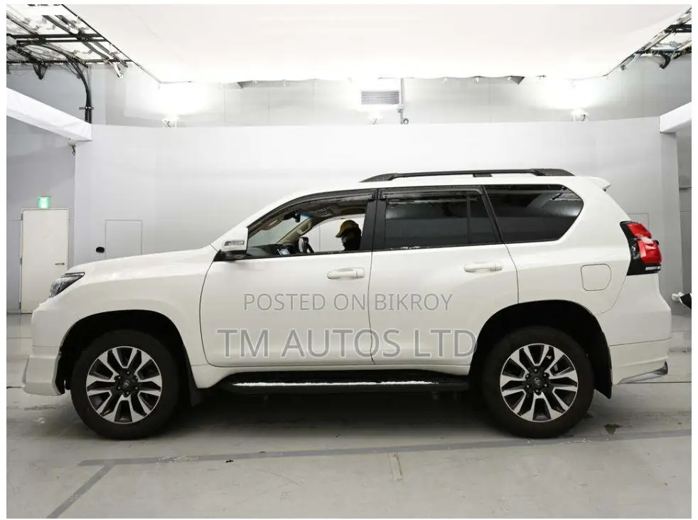 Toyota Land Cruiser Prado 2.7 2022 Pearl