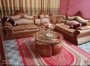 কাঠের লাক্সারি সোফা