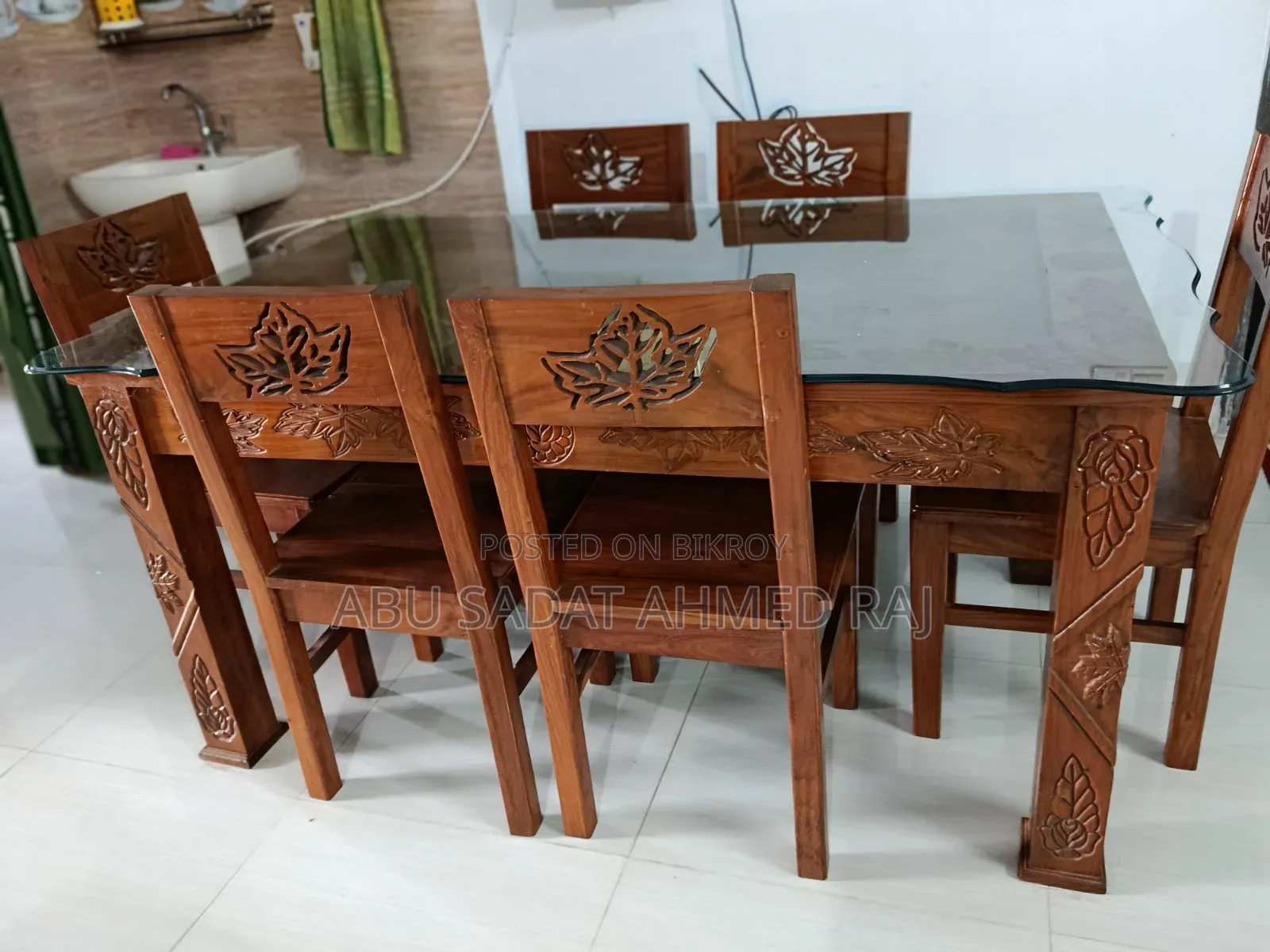 চিটাগাং এর ঐতিহ্যবাহী কাঠের তৈরি ডাইনিং টেবিল