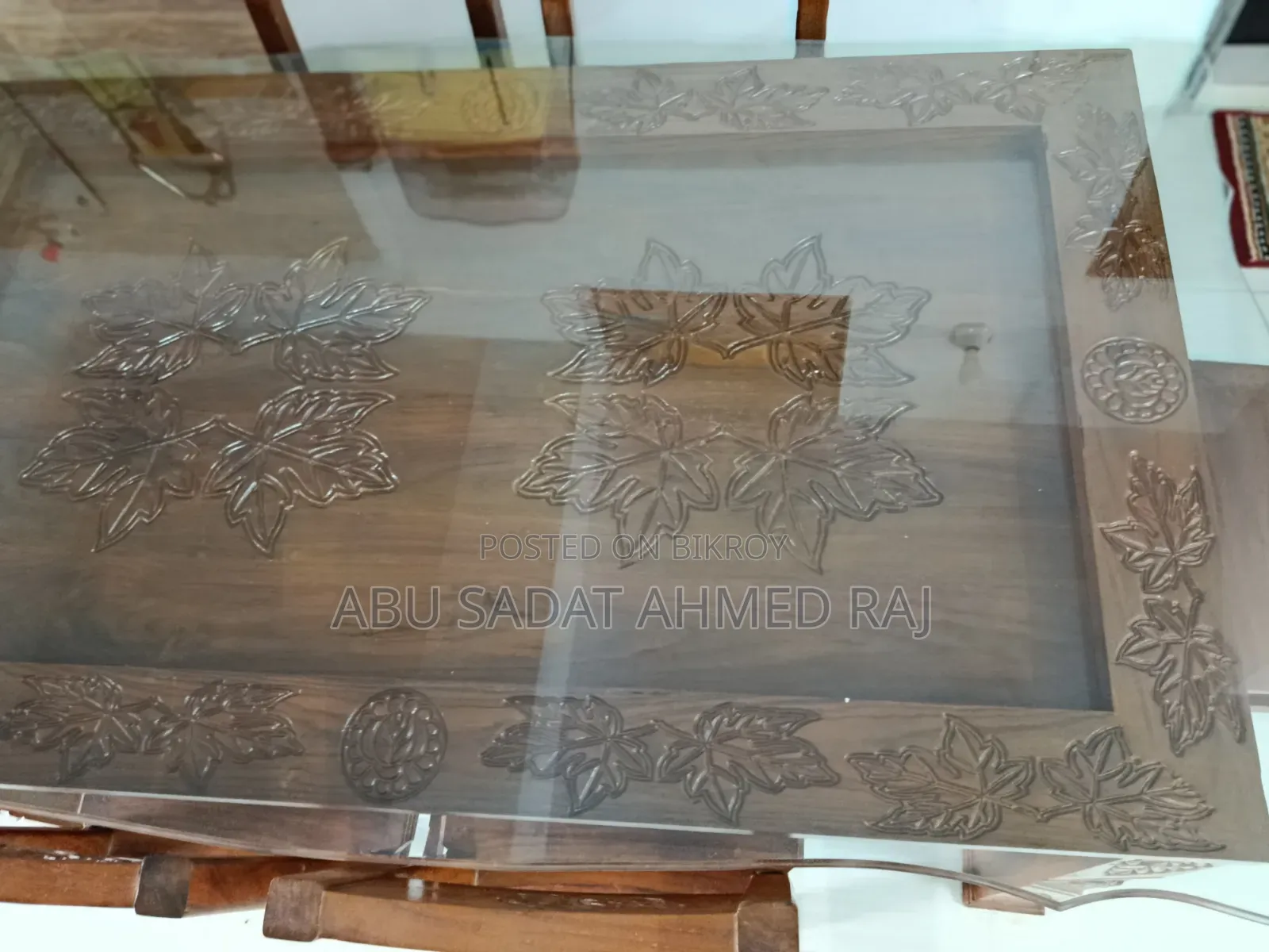 চিটাগাং এর ঐতিহ্যবাহী কাঠের তৈরি ডাইনিং টেবিল