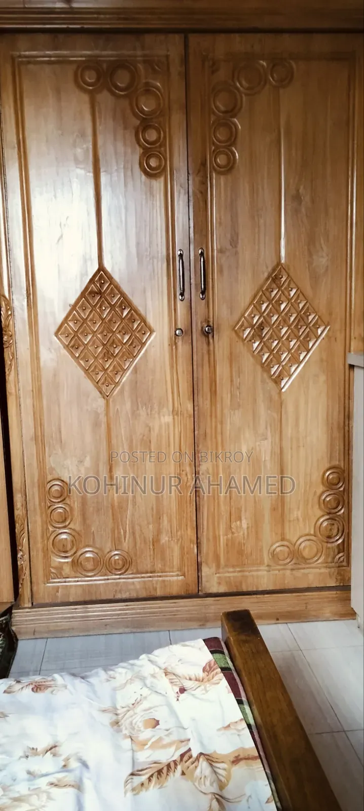 ব্যবহৃত নতুনের মতো আলমারি অর্গানাইজার সেগুন কাঠ ফার্নিচার