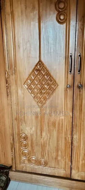ব্যবহৃত নতুনের মতো আলমারি অর্গানাইজার সেগুন কাঠ ফার্নিচার
