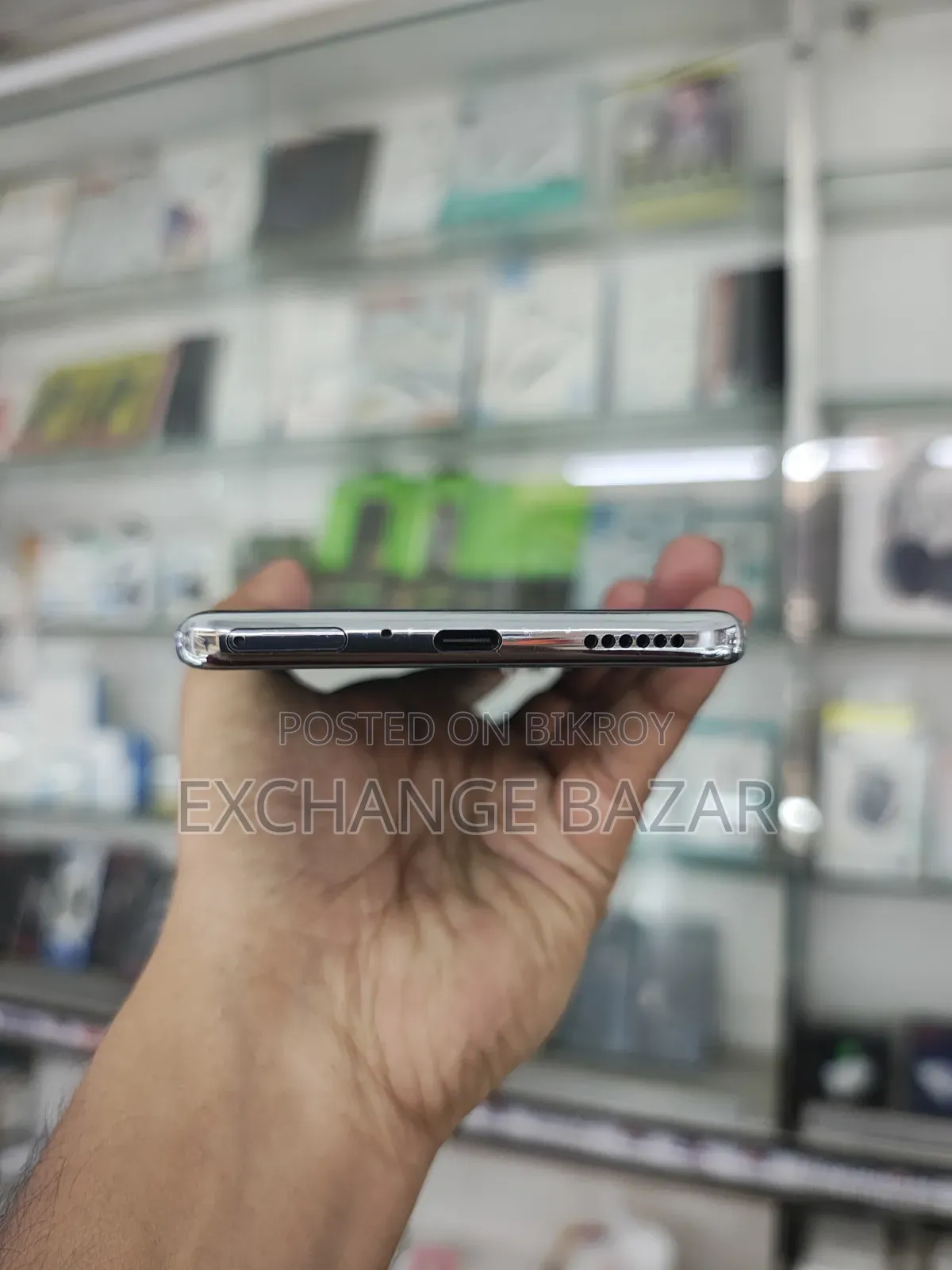টেকনো ক্যামন ৪০ প্রো ৫জি ২৫৬ জিবি ব্লু
