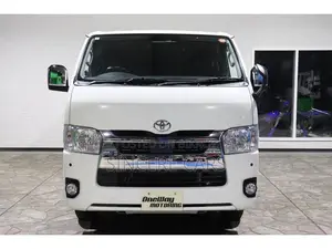 Toyota HiAce 2021 White
