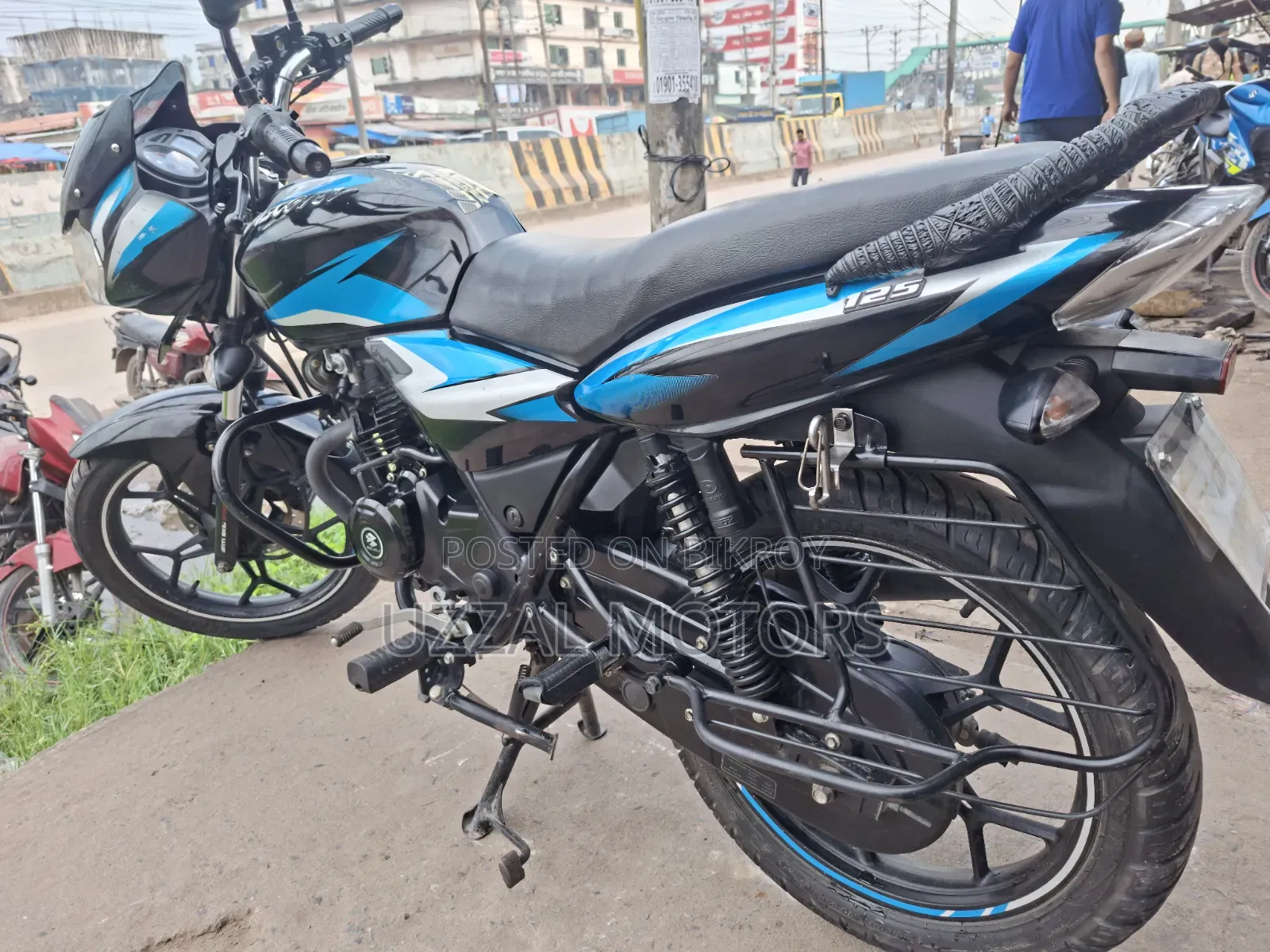 Bajaj Discover 125 2021 Black