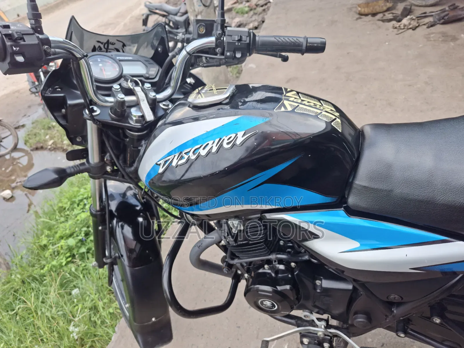 Bajaj Discover 125 2021 Black