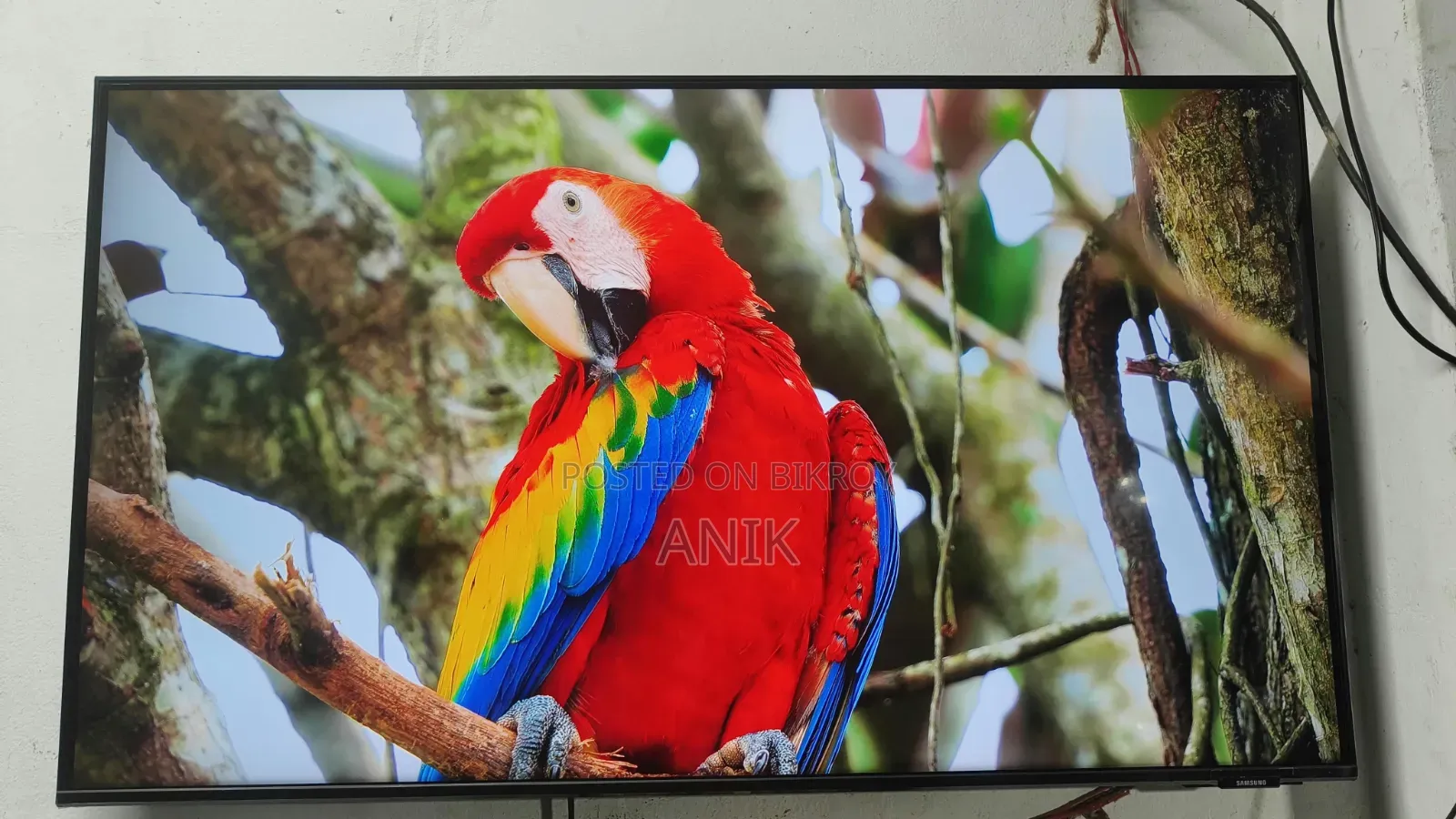 Samsung AU8000 43 Inch 4K Voice Control Smart LED TV