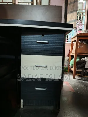 ডাইনিং এবং স্টাডি টেবিল