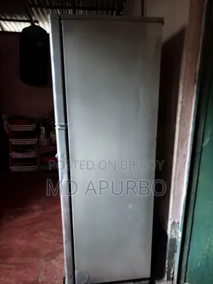 LG Butterfly Top-Mount Double-Door Refrigerator