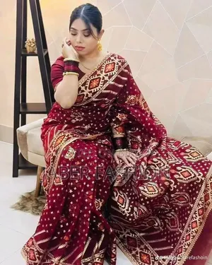 ভাইরাল জামদানি শাড়ি উইথ ব্লাউজ পিস