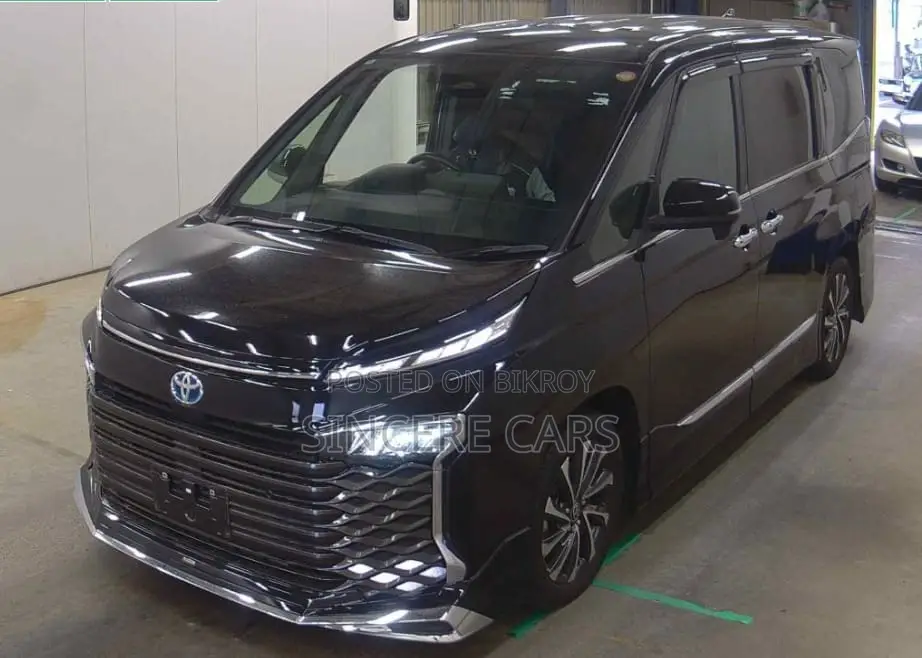 Toyota Voxy 2022 Black