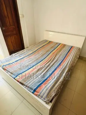 বিক্রির জন্য কাঠের ডাবল খাট