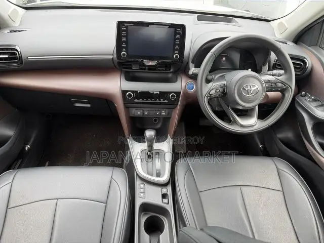 Toyota Yaris Cross 2021 Pearl