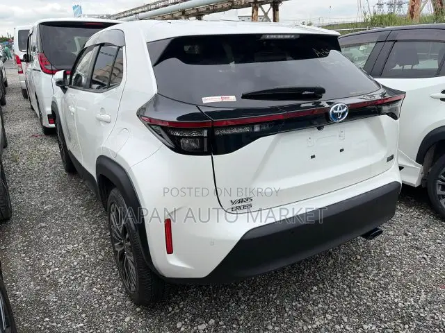 Toyota Yaris Cross 2021 Pearl