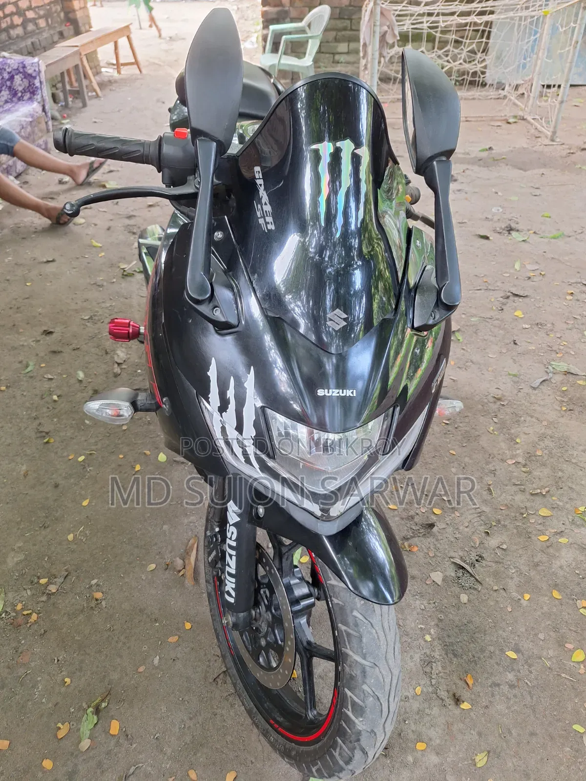 সুজুকি জিক্সার এসএফ ২০২২ কালো