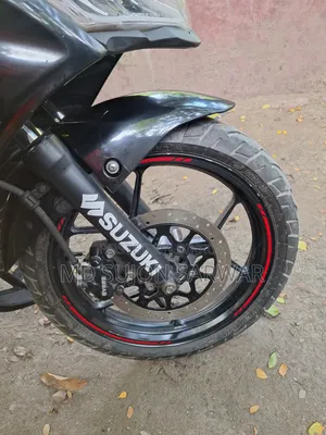 সুজুকি জিক্সার এসএফ ২০২২ কালো