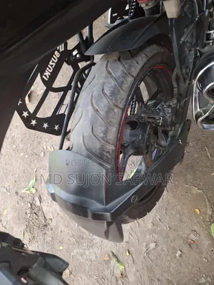 সুজুকি জিক্সার এসএফ ২০২২ কালো