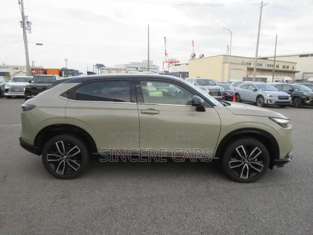 Honda Vezel 2021 Beige